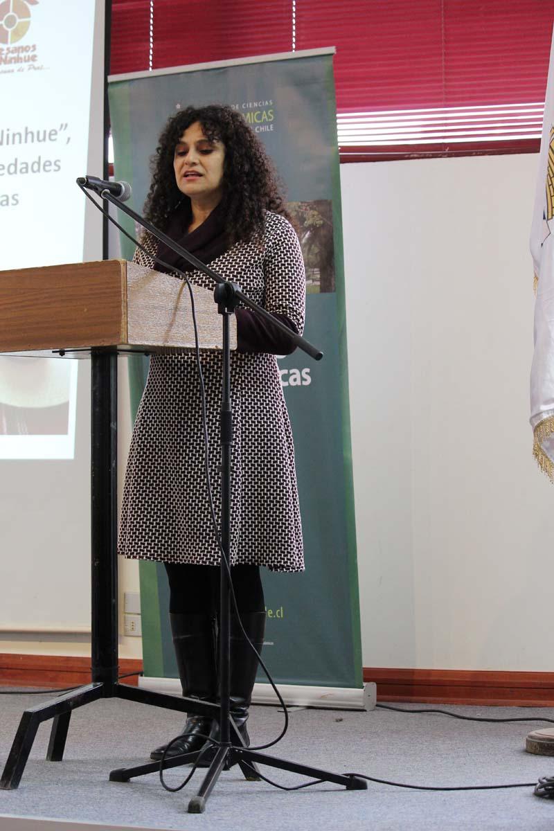 La Dra. Silva señaló la importancia de recuperar las variedades locales de trigo utilizadas para la elaboración de cuelchas y chupallas de alta calidad.