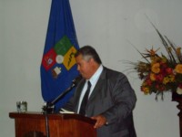 El Prof. Marcos Mora G. realizó una presentación del libro