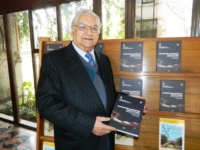 Prof. Roberto González R.